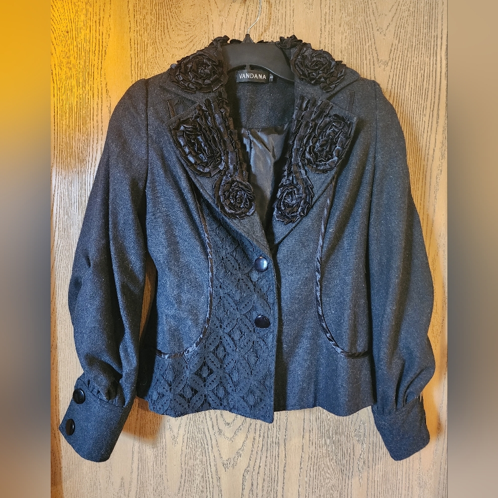 Vandana Bishop sleeve Cropped Jacket w/Rose lapel detail